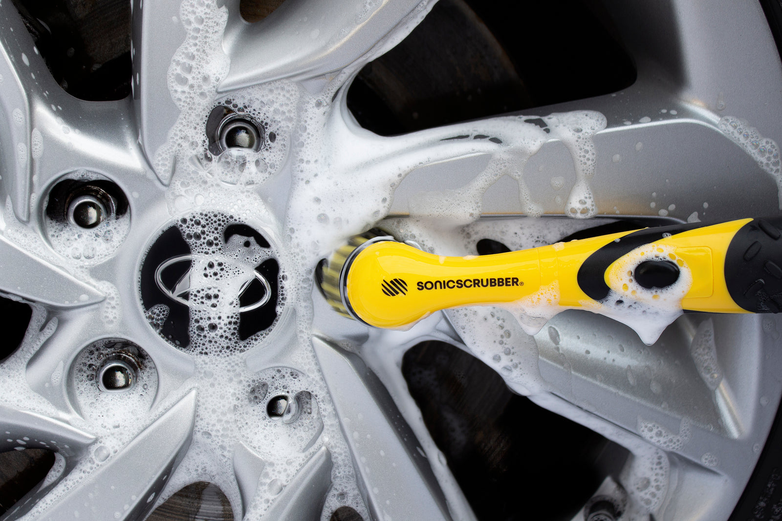 How to Clean Alloy Wheels